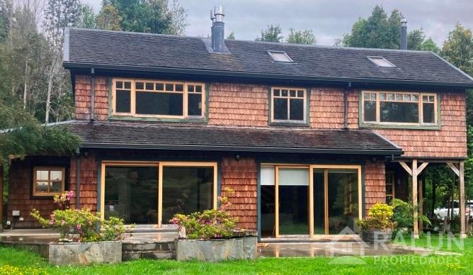 SE VENDE CASA EN LOMAS PANORAMICAS PUERTO VARAS